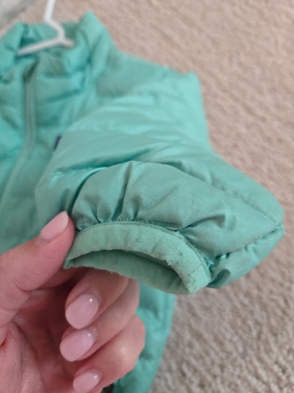 Girls size 6-12 month Patagonia Baby Down Sweater Jacket - Picture 9 of 11